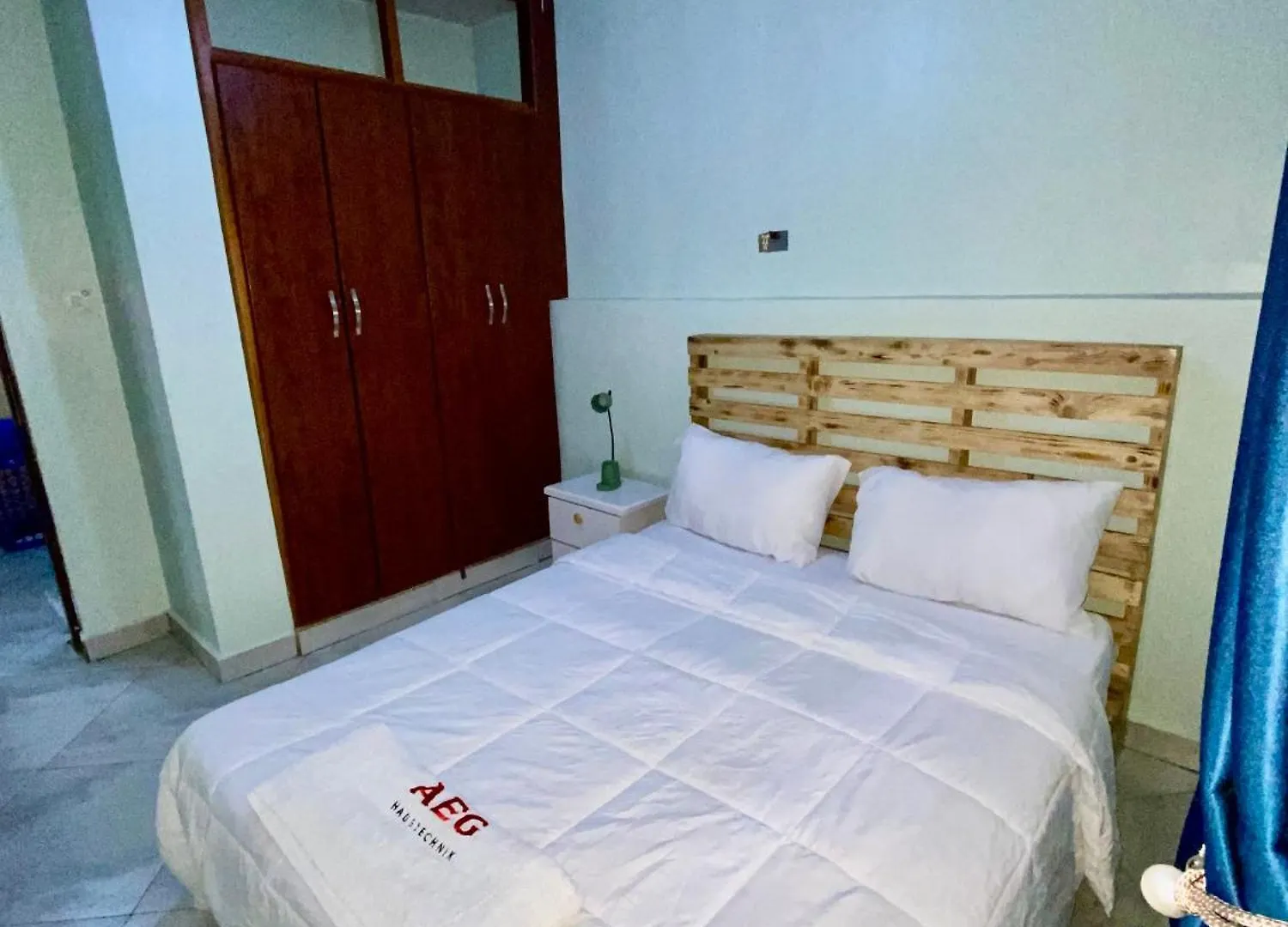 Tom Cozy Apartment In カンパラ